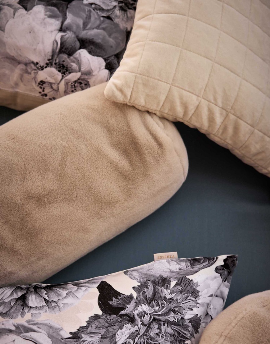 Essenza Nekrol Kussen Furry Oatmeal 22x50