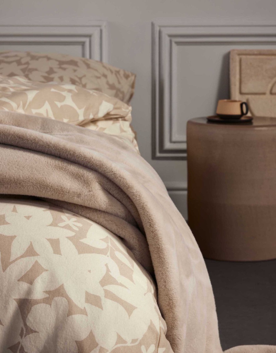 Essenza Plaid Furry Oatmeal 150x200