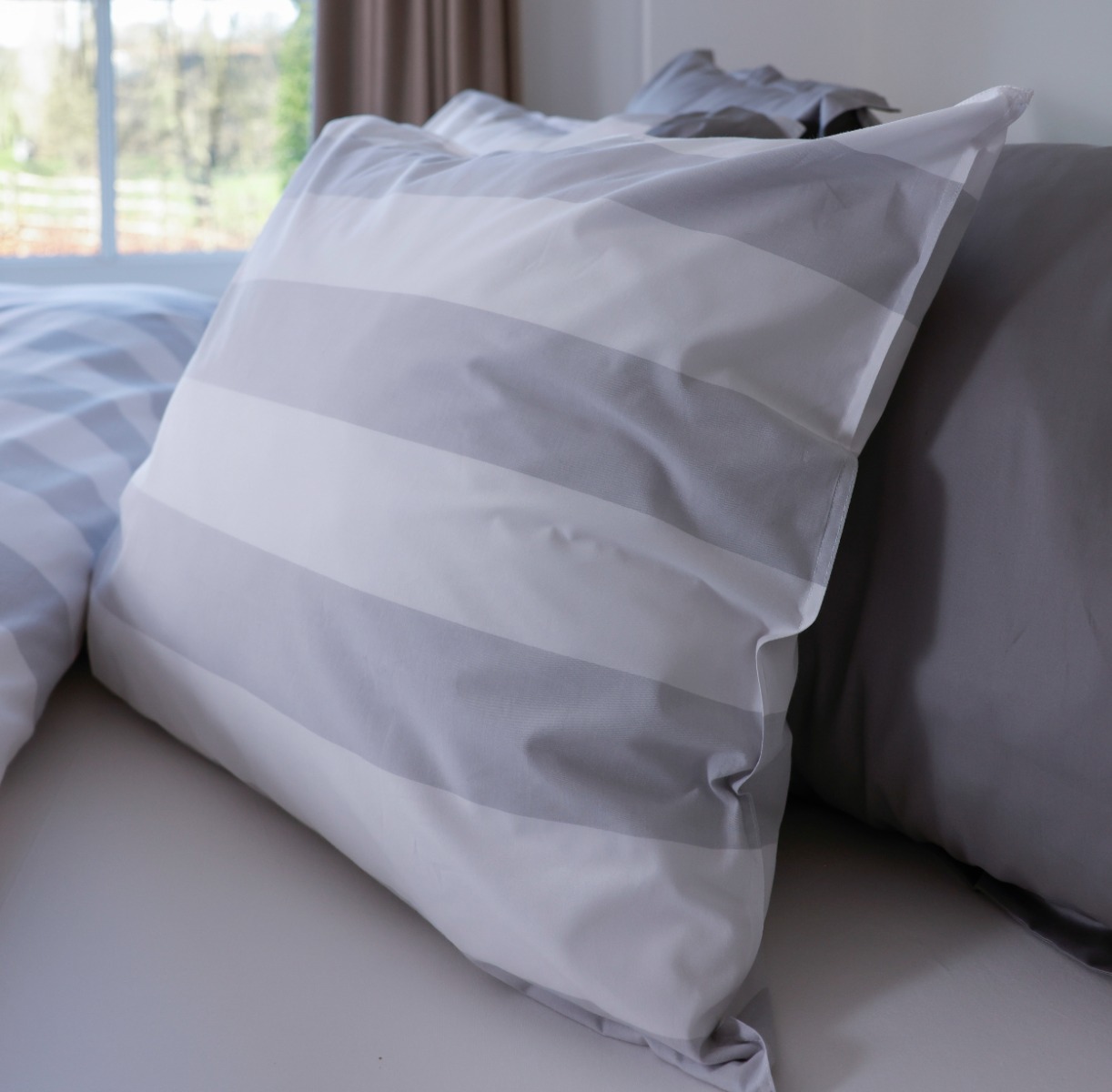 Livello Kussensloop Beach Stripe Grey 60x70