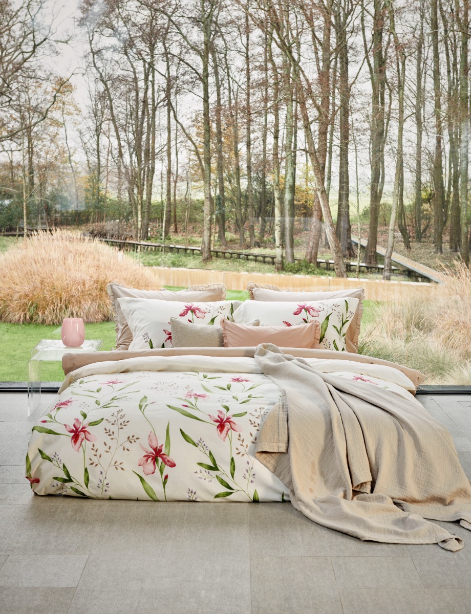 Vandyck Dekbedovertrek Serene Flower Offwhite