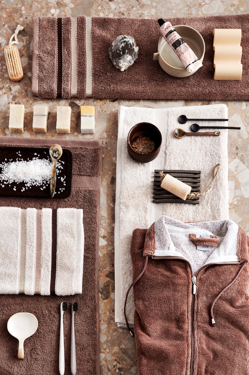 Vandyck Prestige Plain Cream Tan