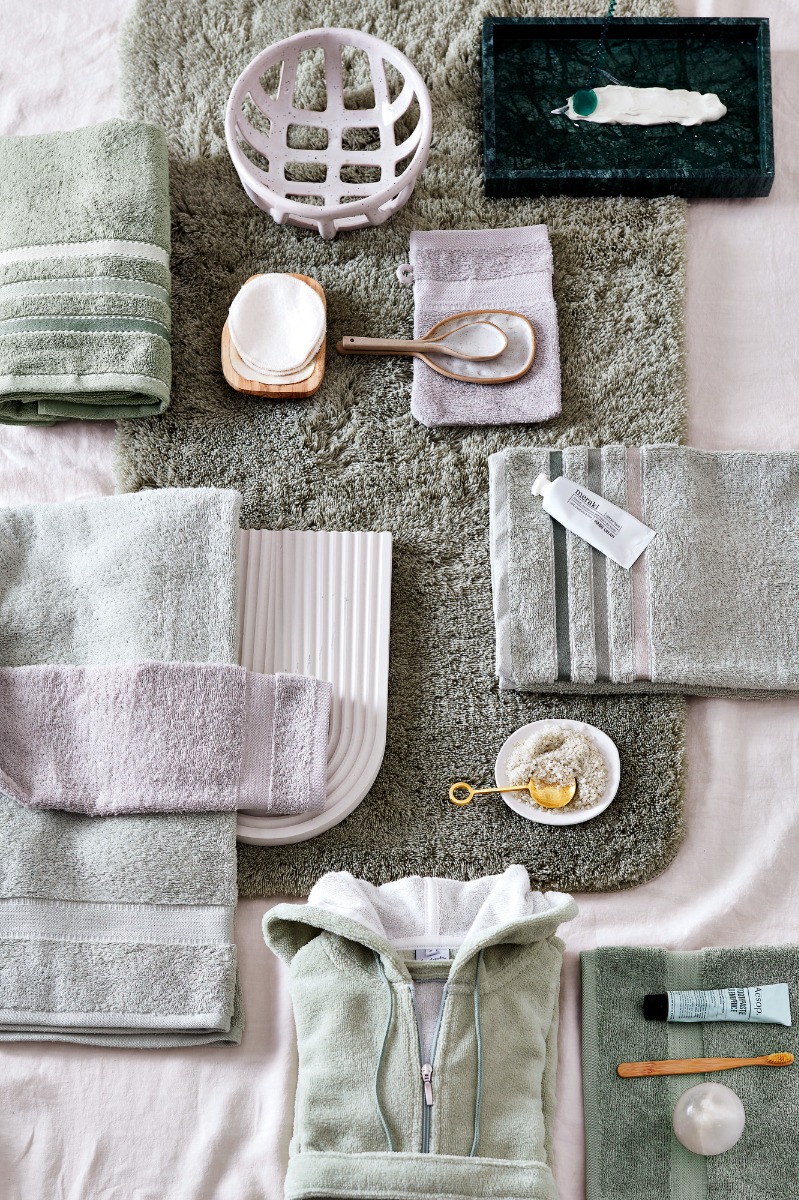 Vandyck Prestige Plain Pale Olive